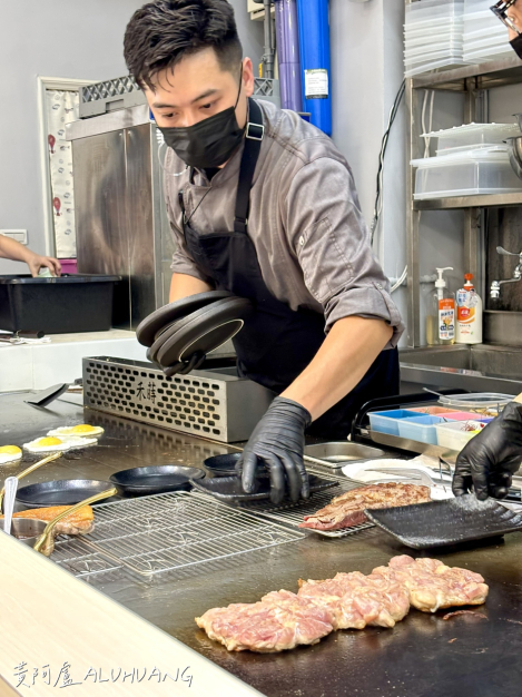 型男主廚